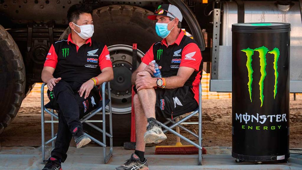 327344 tackling the toughest rally on earth an inside look at honda s dakar