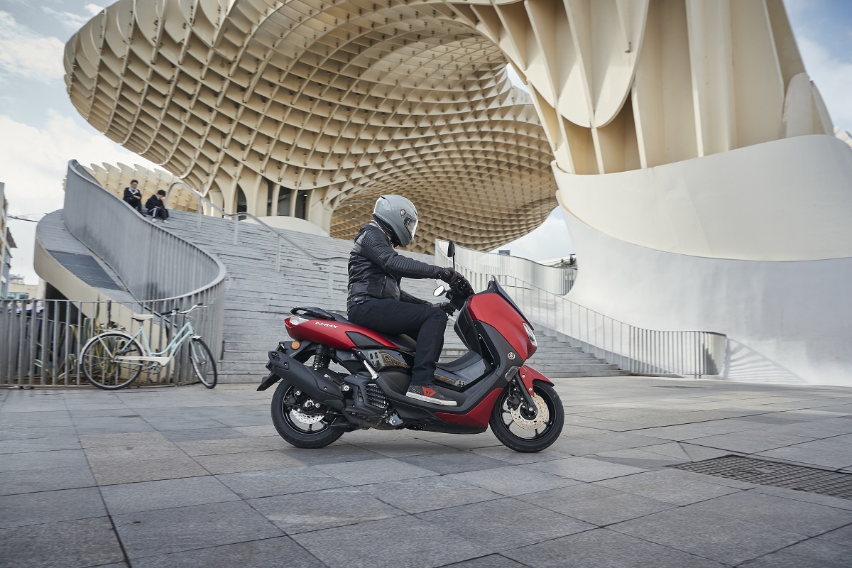 La apuesta de Yamaha para los scooters urbanos que se pueden conducir con el carné de coche 11