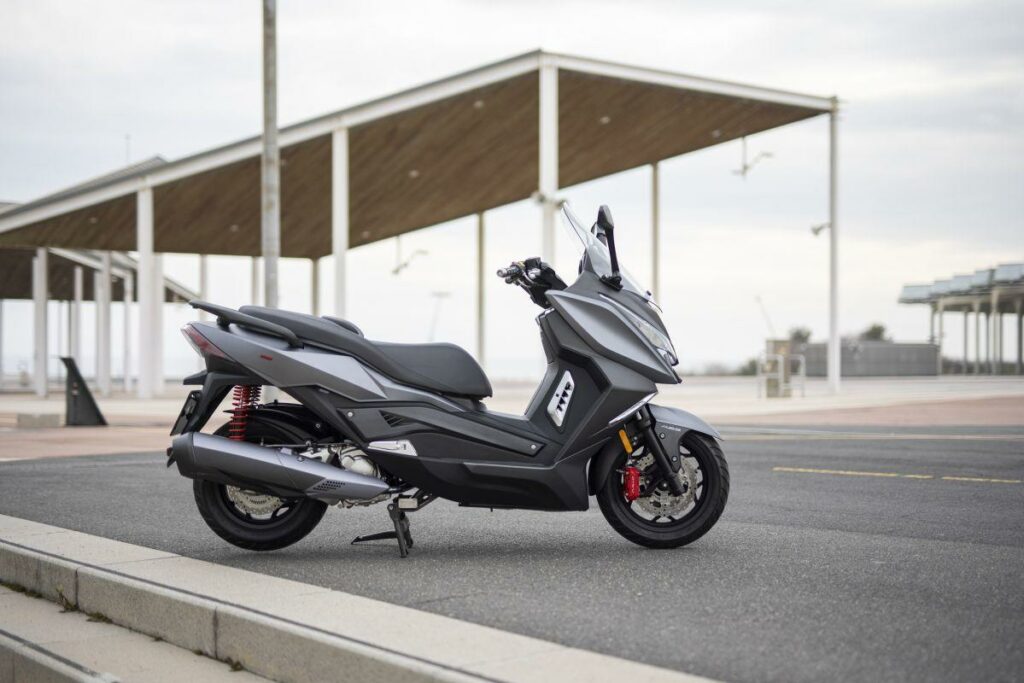 SYM Joyride 300: este es su precio y los scooter rivales 15 Ariic 318