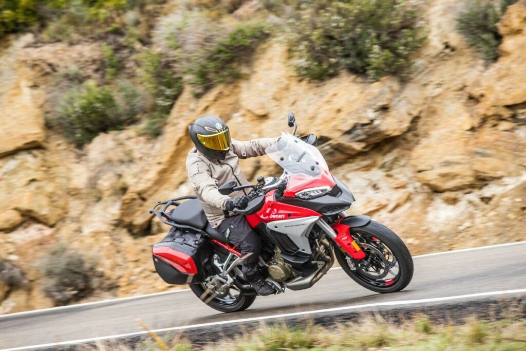 Por qué comprarse una moto nueva en invierno es una buena idea 13 ducati multistrada 60 g