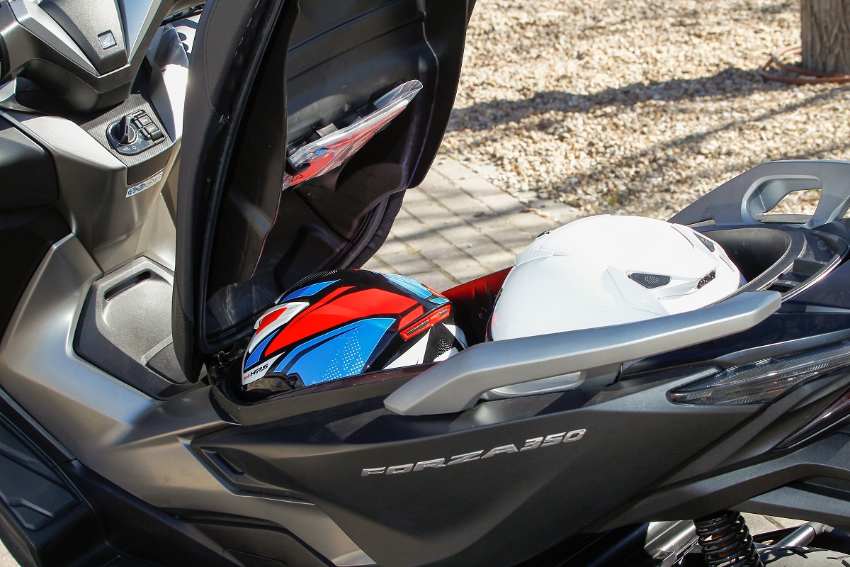 ¿Es este el mejor scooter GT del mercado? 5 honda forza 350 8