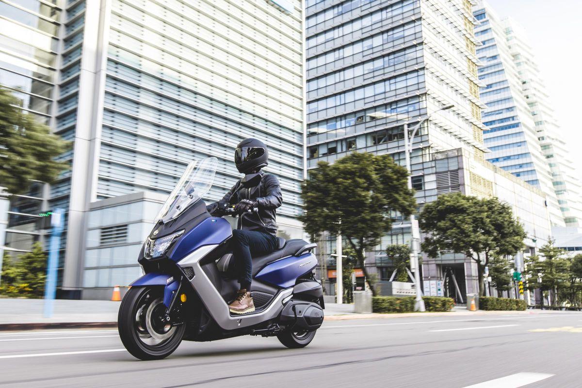 Si quieres un scooter GT para el carnet A2 en oferta, fíjate en el SYM Maxsym 400 1 SYM Maxsym 400