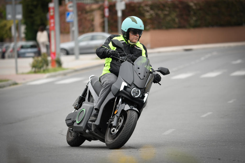 Así es la moto eléctrica más vendida de España 9 Silence S01