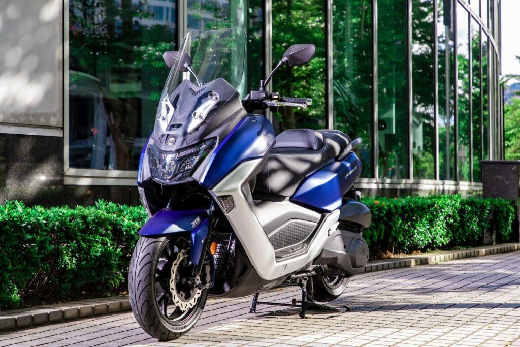 Si quieres un scooter GT para el carnet A2 en oferta, fíjate en el SYM Maxsym 400 10 SYM Maxsym 400