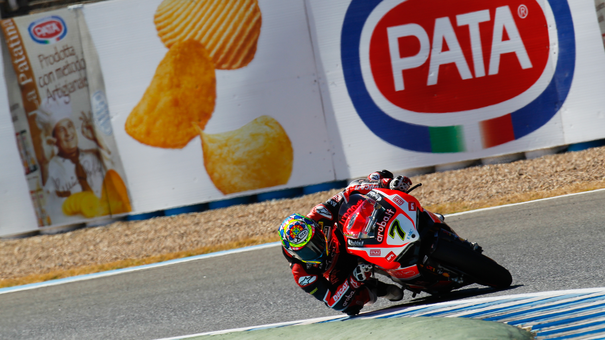Davies y Sykes pelearán por el subcampeonato de WSBK en Magny-Cours 5 01425p11action