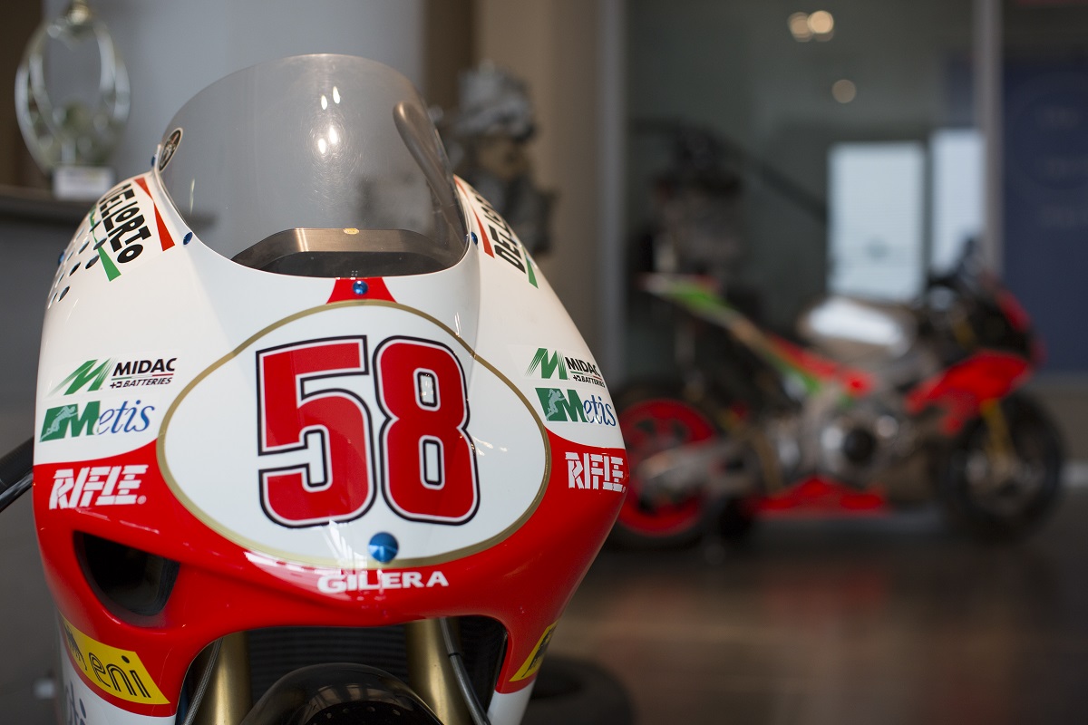 Aprilia: de bicicletas a 54 mundiales de motociclismo 8 08 aprilia racing