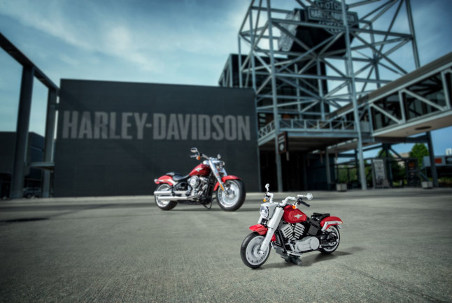 Disfruta de la nueva creación de Lego: la Harley-Davidson Fat Boy