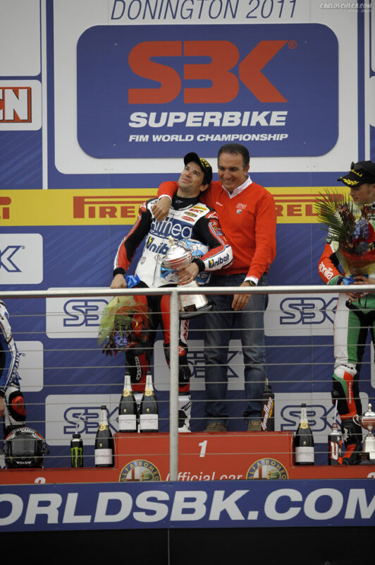 20110328072001 1033 R02 Checa podium