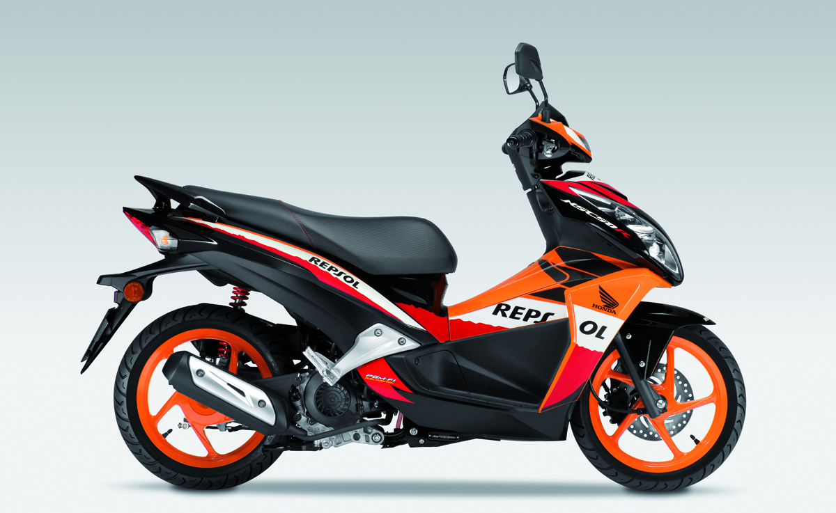 Novedad 2013: HONDA NSC50 R 1 2012 10 24 IMG 2012 10