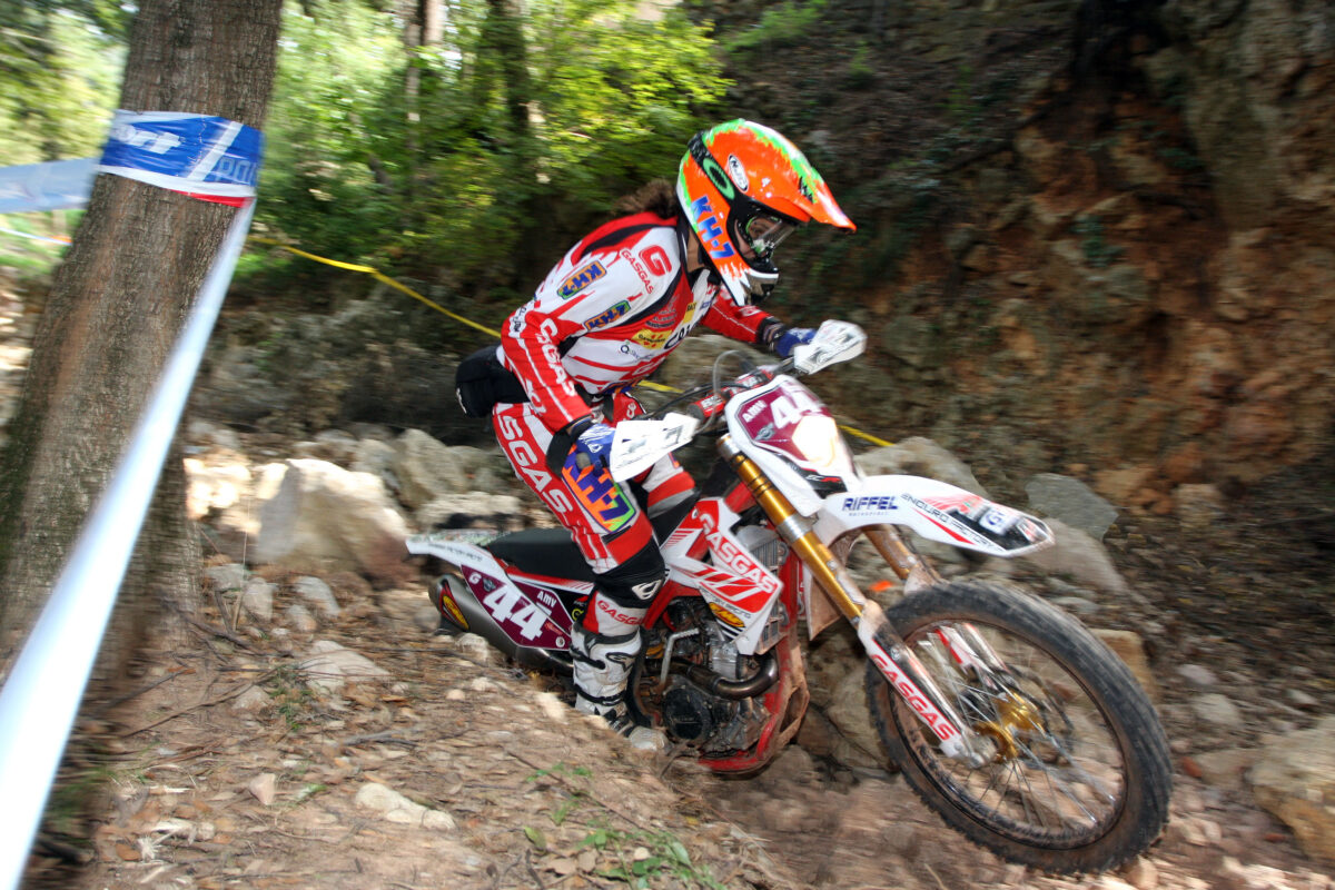 ¡Laia Sanz, piloto de HJC, nueva campeona del Mundo de Enduro! 1 2012 10 29 IMG 2012 10 29 161250 laia sanz accio
