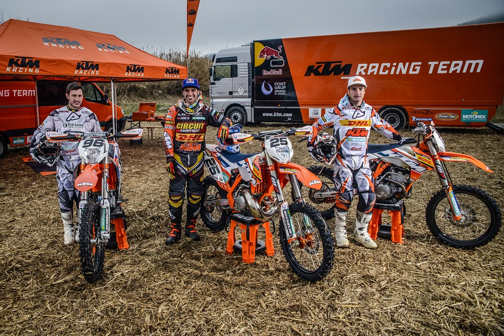 Los equipos de KTM listos para la acción 1 2014 02 12 ktm equipo enduro