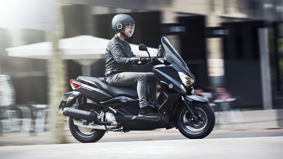 Motos Yamaha 2016 con descuento hasta final de mes 1 2016 yamaha x max 125 iron max eu liquid darkness action