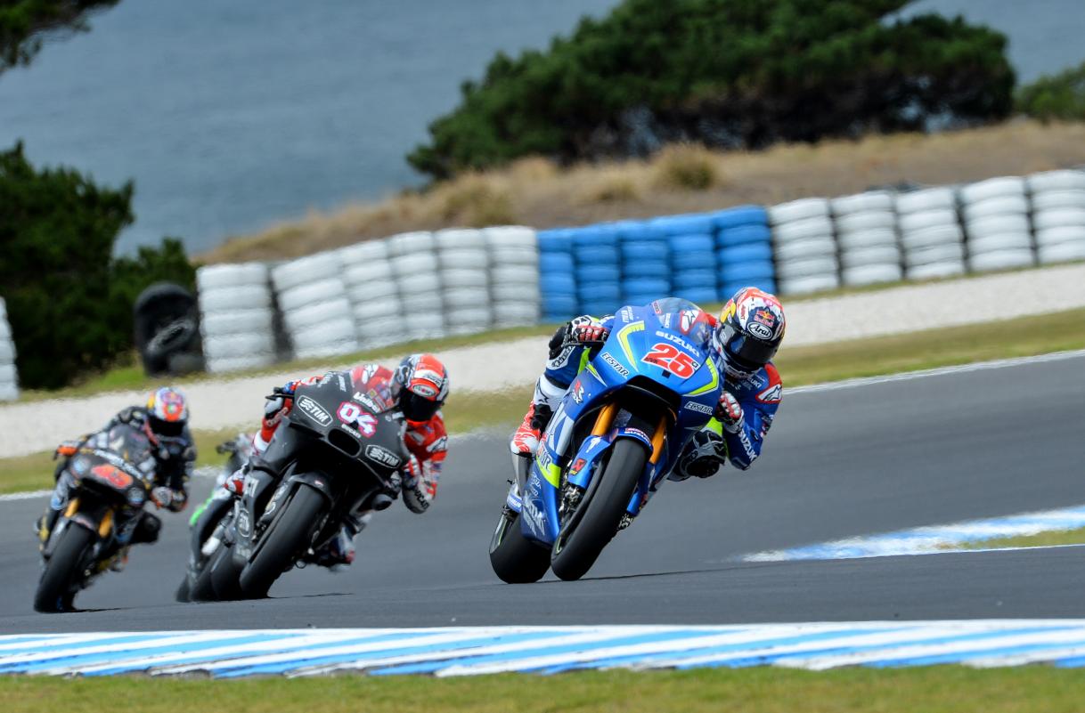 Solo Marc Márquez puede con Maverick Viñales en una jornada fría y lluviosa 8 25 vinales maverick.galleryfulltoplg