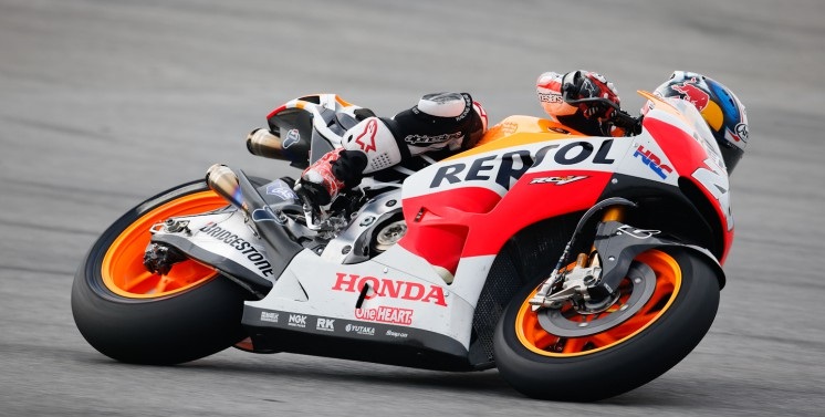 Rossi y Pedrosa comparten pole. Lorenzo 7º 1 26pedrosat02 sepang d1 pic2slideshow