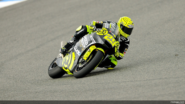 29 andrea iannone action moto2 original