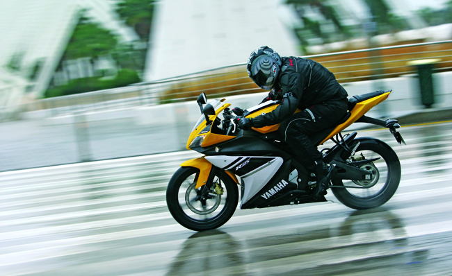 Cómo sobrevivir a una tormenta de verano en moto 1 3 1 1