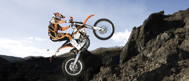 KTM presenta su nueva gama 2012 de enduro 1 350EXC F action
