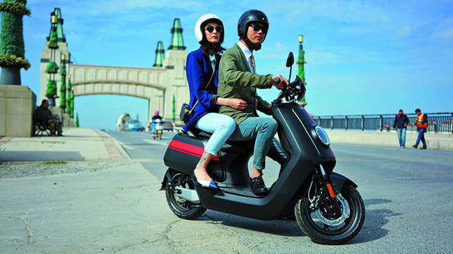 NIU NGT: el Smart eScooter 1 8n gt