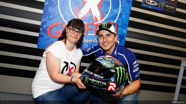 Iniciada la subasta del casco HJC de Jorge Lorenzo 3 99lorenzos1d3277original 1