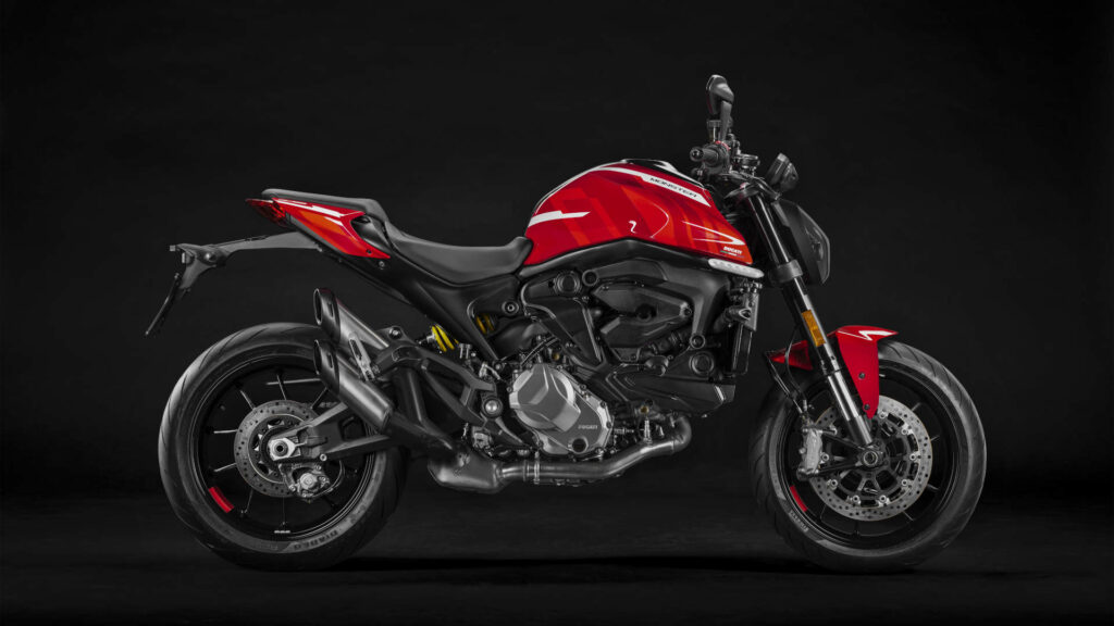 Personaliza tu Ducati Monster aún con estos dos kits complementarios 2 accesorios-ducati-monster