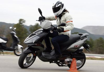 Carné A2 moto y permiso de ciclomotor: despeja tus dudas 1 Examen moto 0