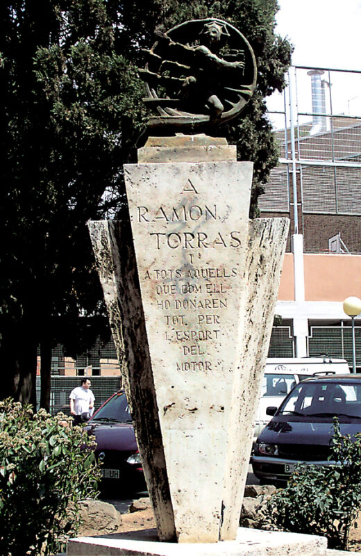 EL MONUMENTO A TORRAS EN SABADELL 1 FM6 078 0003