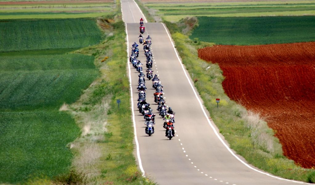 Los kilómetros más solidarios con H-D 1 Harley Davidson 2