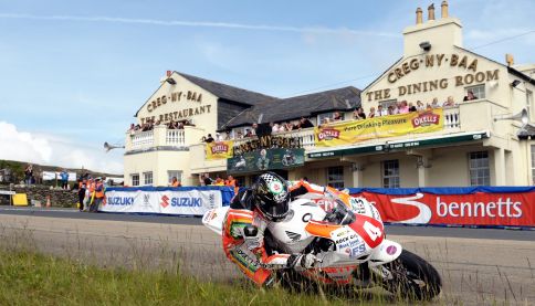 Ian Hutchinson arrasa en el TT de la Isla de Man 1 Ian Hutchinson