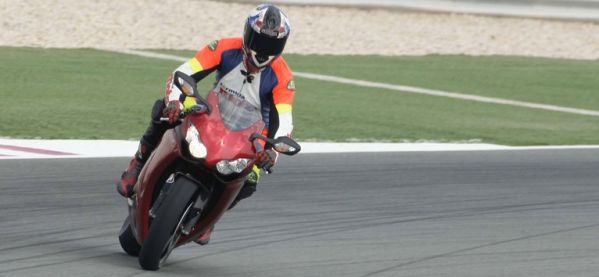 ¿Por qué corres/montas en moto? 1 Ismael Bonilla 2