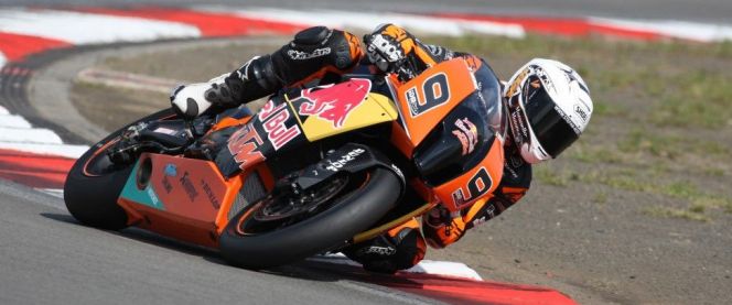 La KTM RC8 R sube al podio en el campeonato alemán IDM 1 KTM IDM