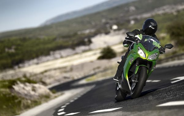 Frenada intermitente 1 Kawasaki ER6n 1 1