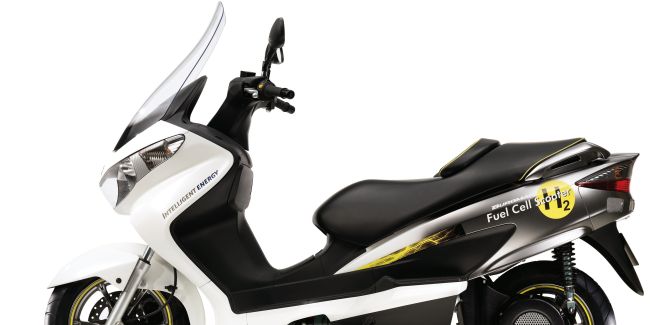 Suzuki homologa su scooter con pila de combustible 1 SUZUKI BURGMAN FC 0