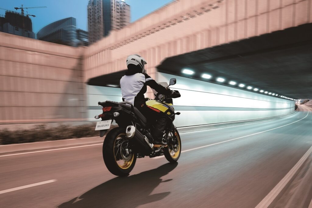 Motos trail: la superventas de Suzuki, también para el carné A2 13 Suzuki V-Strom 650