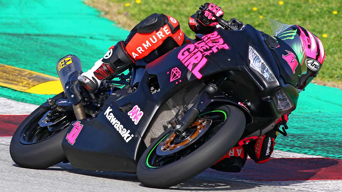 Ana Carrasco sorprende en el test de pretemporada en Montmeló 4 accio