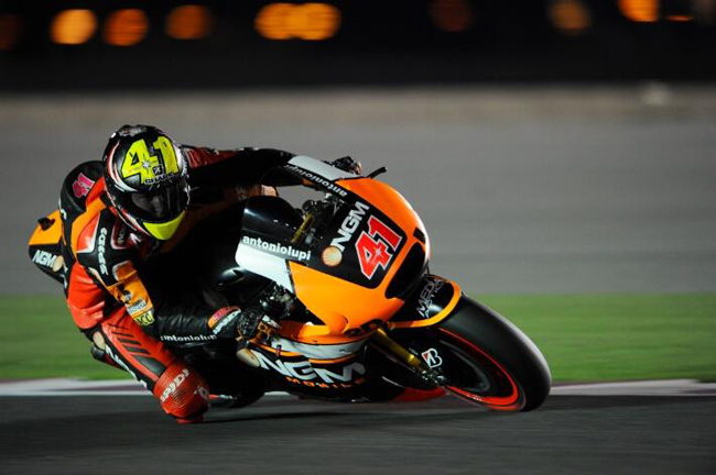 Aleix Espargaró, autoritario, es favorito para la "pole" 1 aleix espargaro entrenamiento motogp qatar