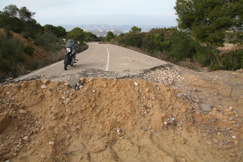 Denunciado el estado de la carretera N-211 2 amm2
