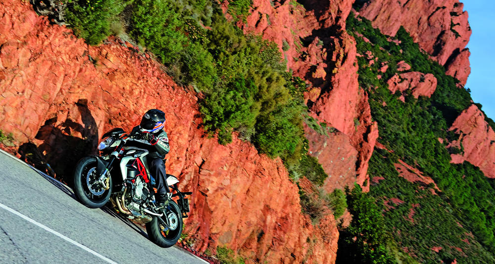 MV Agusta Brutale 800: Primera prueba 1 apertura 1