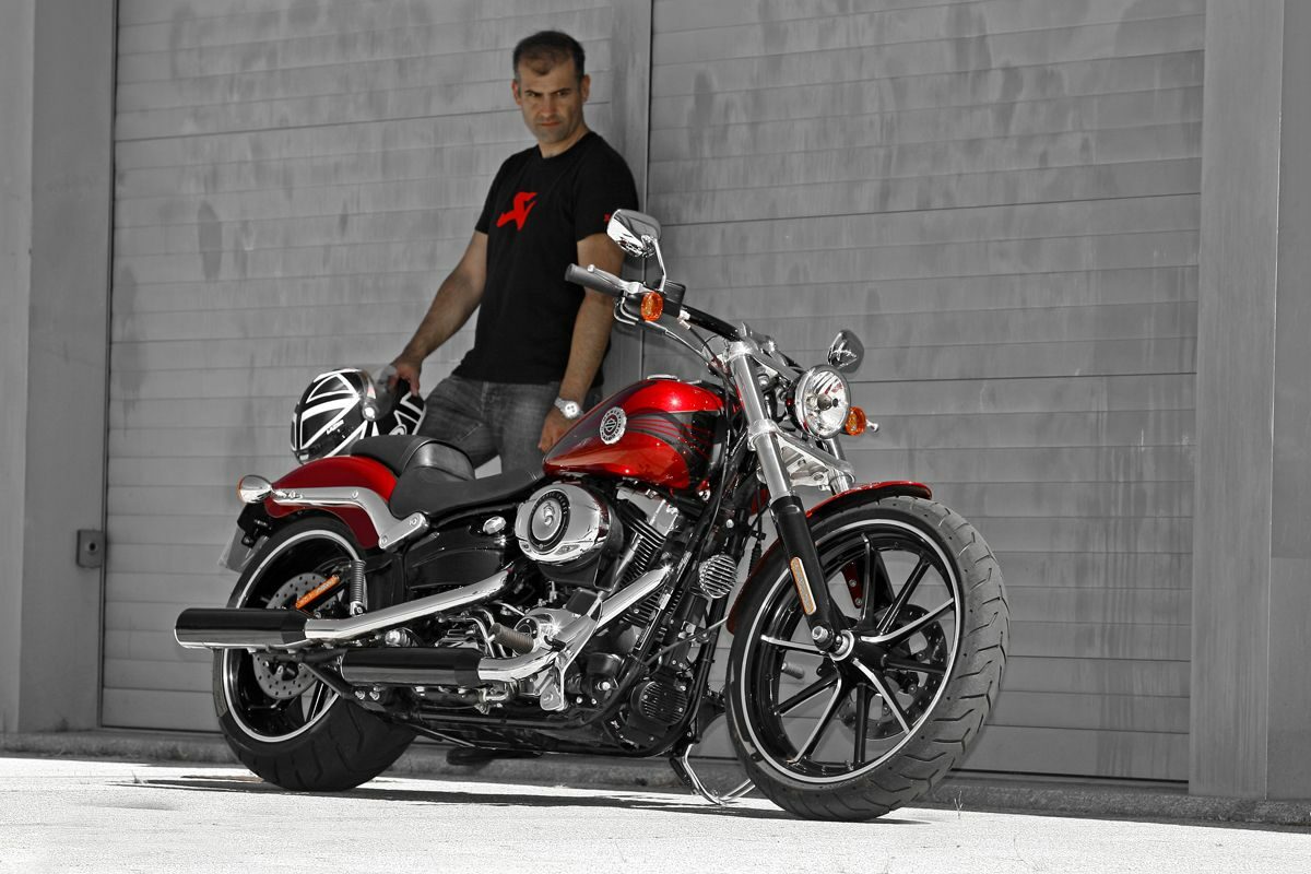 Harley-Davidson Breakout 1 apertura 14