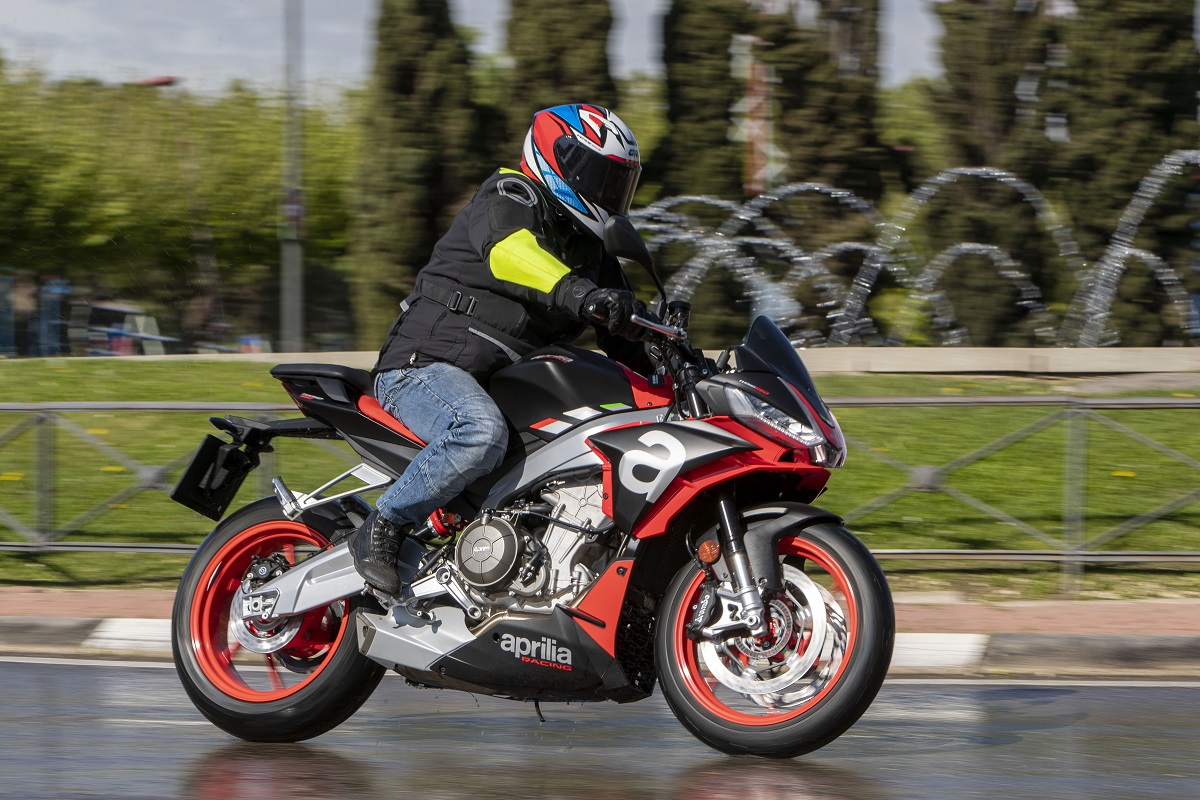 Aprilia Tuono 660: Entre truenos