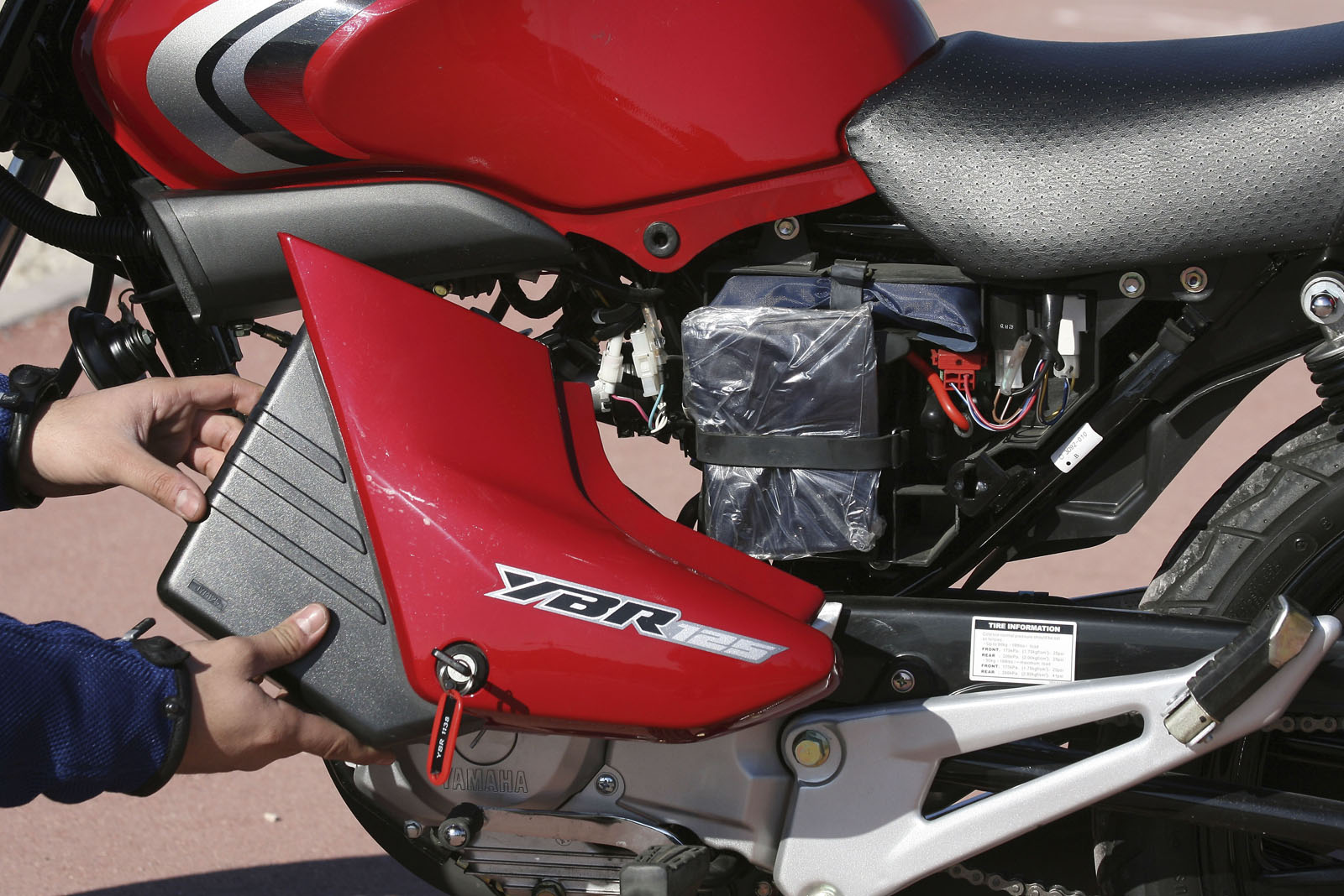 juego Educación moral No hagas Así puedes alargar la vida de la batería de tu moto
