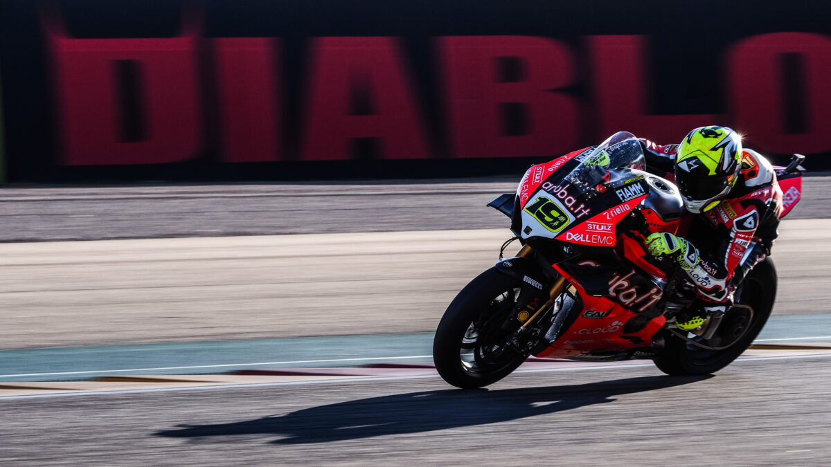 WSBK en Motorland Aragón: Álvaro Bautista también se exhibe en la Superpole Race 1 bautistavictoriasuperpoleracemotorland
