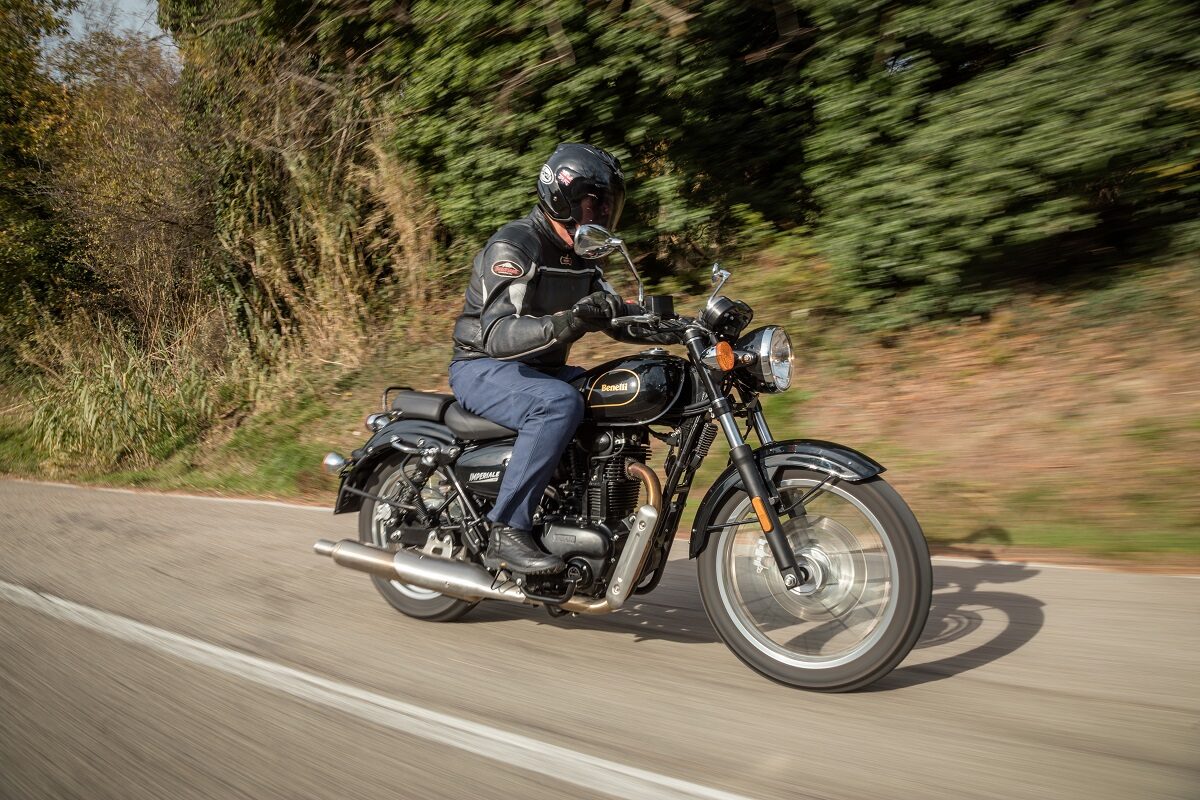Prueba Benelli Imperiale 400: aroma clásico 1 benelliimperiale400 1