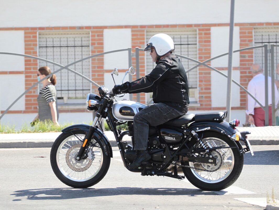 Prueba Benelli Imperiale 400: Estilo para todos los días 1 benelliimperiale400