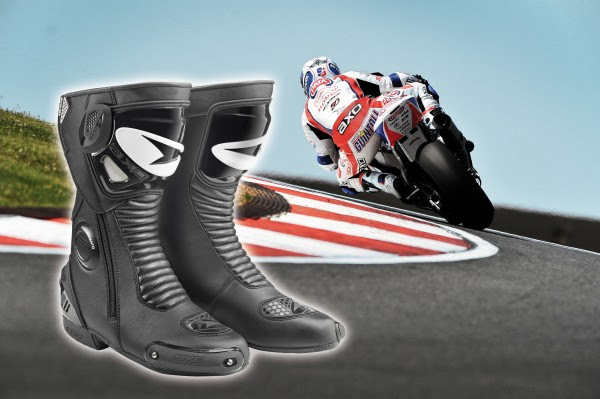 AXO Primato II: nuevas botas de uso deportivo para el motorista 1 botasmoto