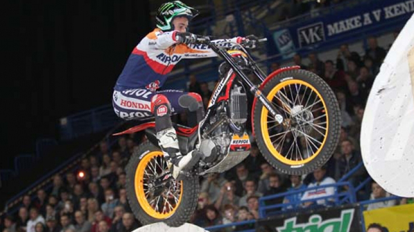 Toni Bou alcanza su primera victoria de 2013 1 bou 3