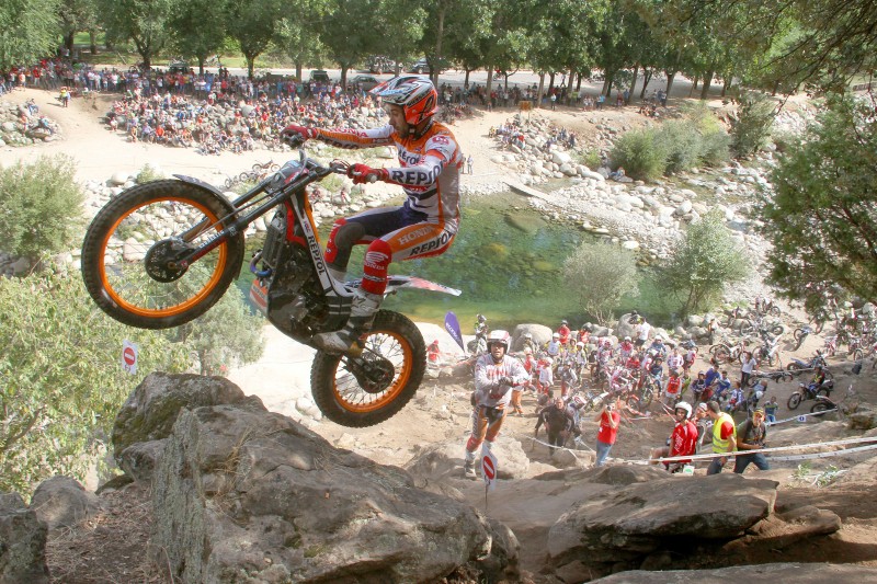 Toni Bou vence en Ávila y aprieta el Campeonato de España de Trial 1 bouganatrialavila