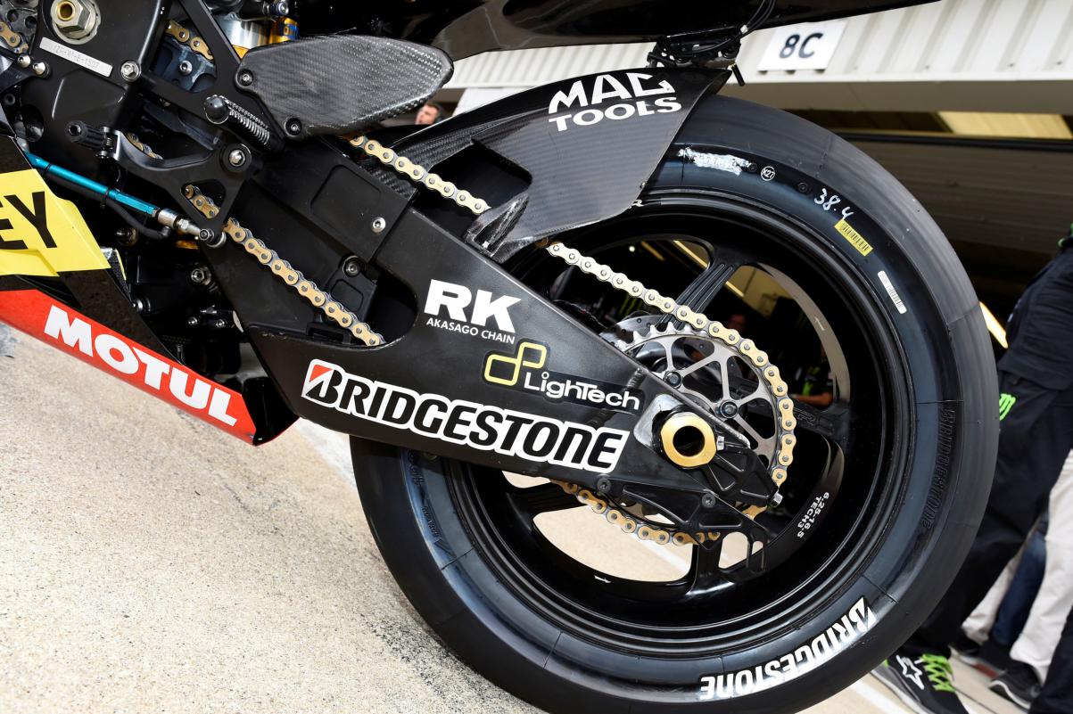 bridgestonebridgestone battlax motogp race tyre fitted to a monster yamaha tech 3 yzr m1.galleryfulltoplg