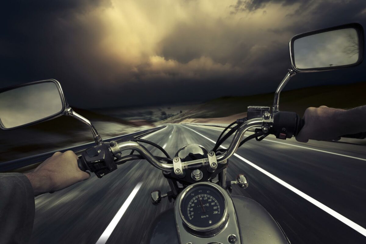 ¿Es legal instalar una cámara GoPro en tu moto o casco? 1 camarasmotosgrabacion