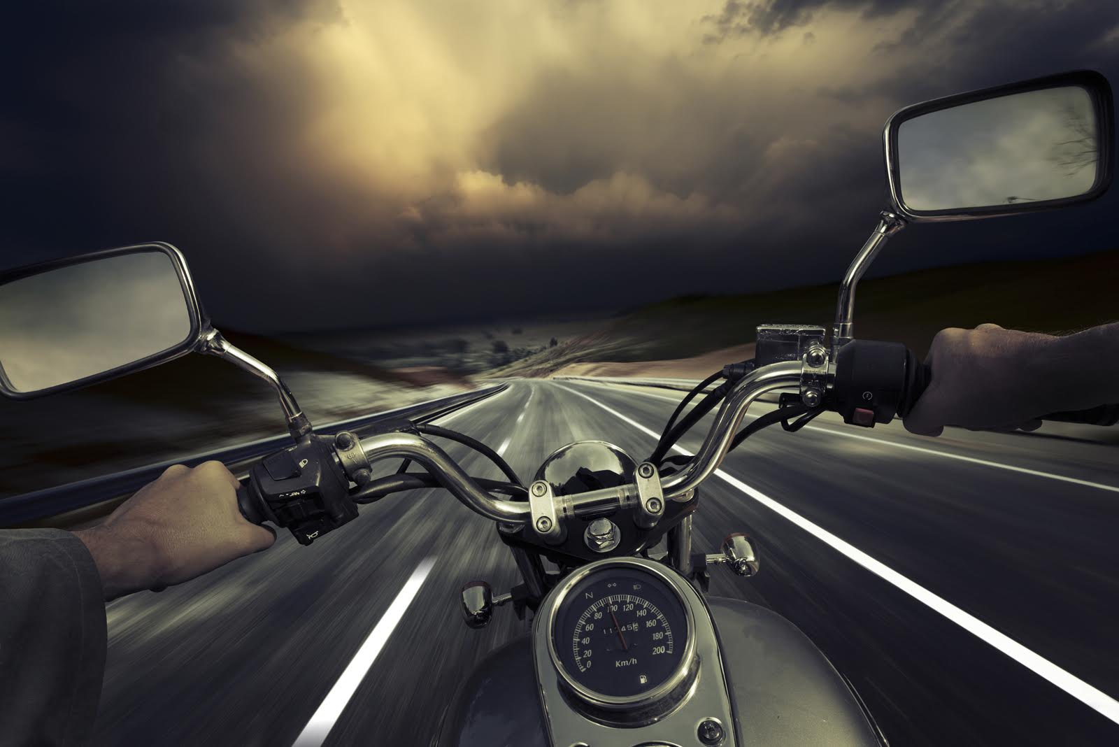 ¿Es legal instalar una cámara GoPro en tu moto o casco? 6 camarasmotosgrabacion