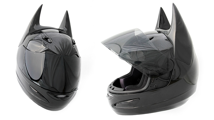 Great Lurk laser Te gusta Batman? Ahora puedes emularlo con este casco de Helmet Dawg -  Formulamoto